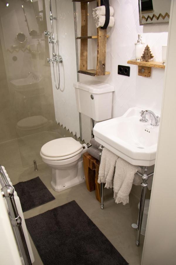 Boutique Apartments Benz I-Iii Bergisch Gladbach Esterno foto