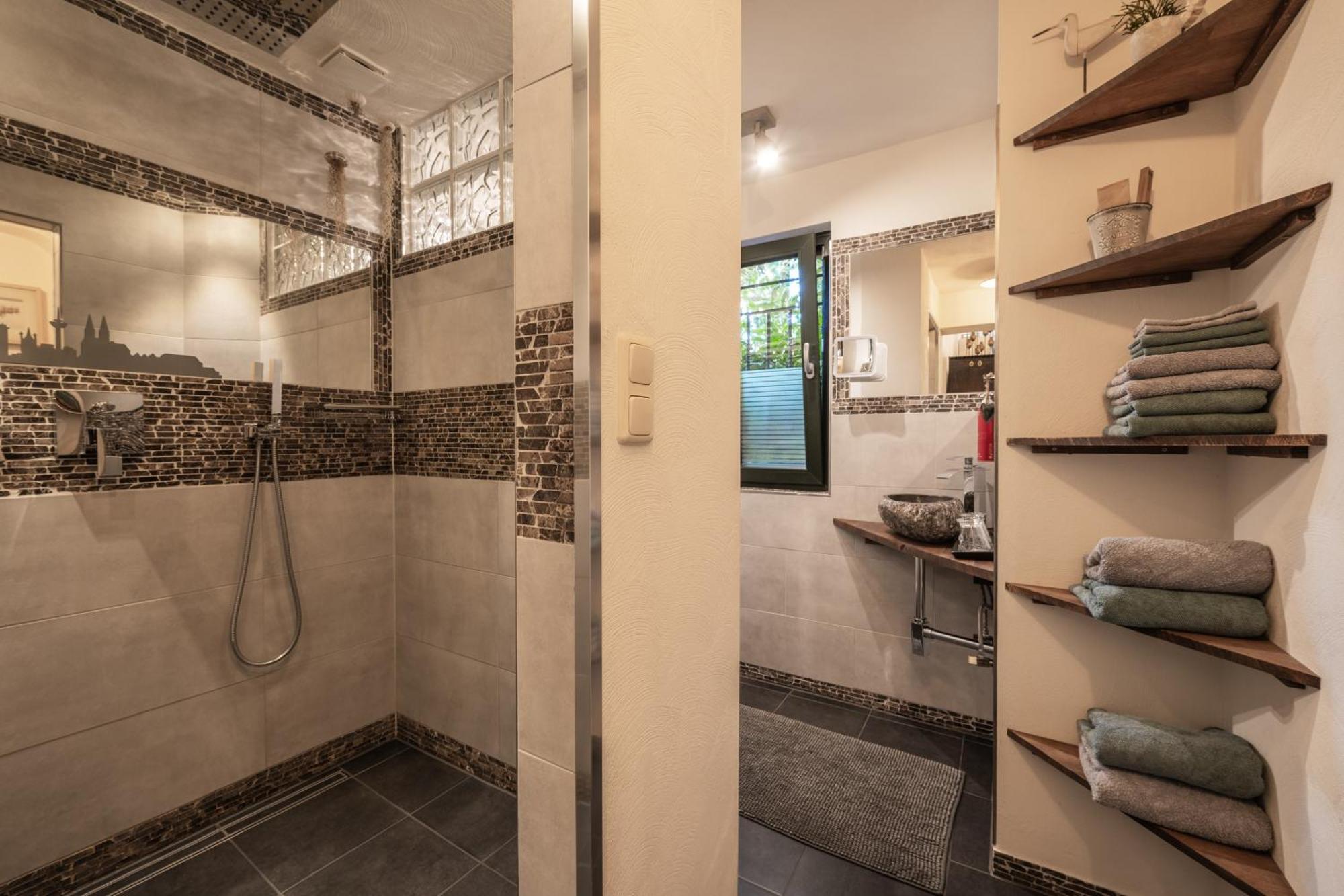Boutique Apartments Benz I-Iii Bergisch Gladbach Esterno foto