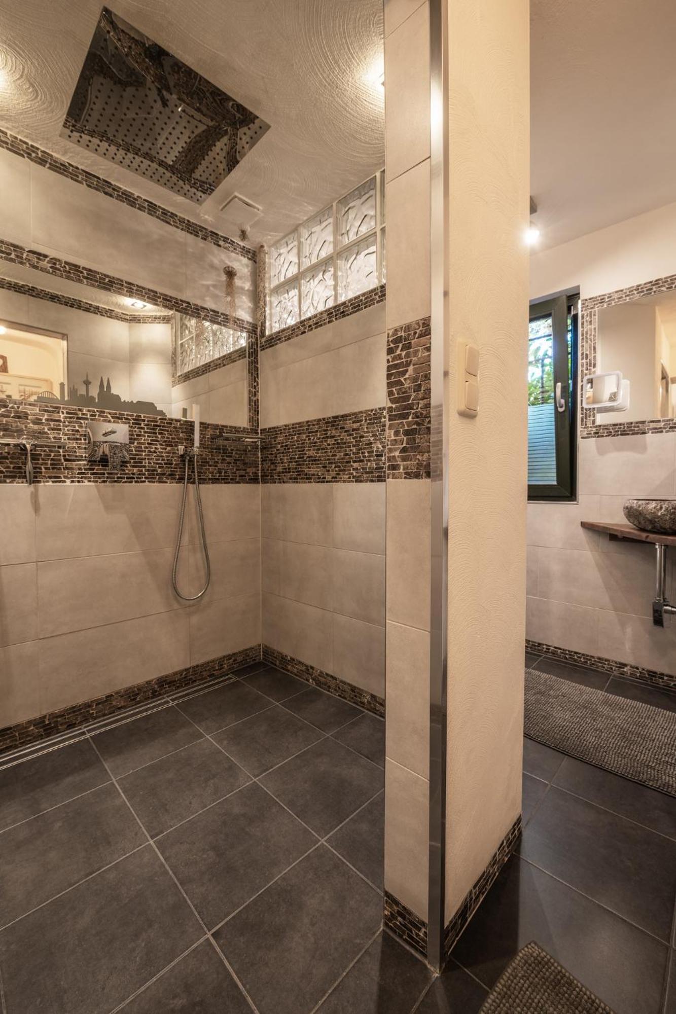 Boutique Apartments Benz I-Iii Bergisch Gladbach Esterno foto